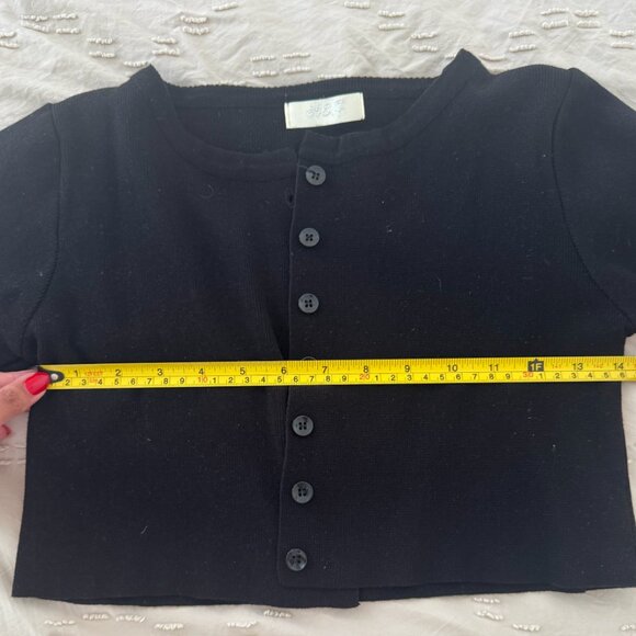 Cropped Black Button-Up Cardigan – Size X/S - Picture 4 of 4